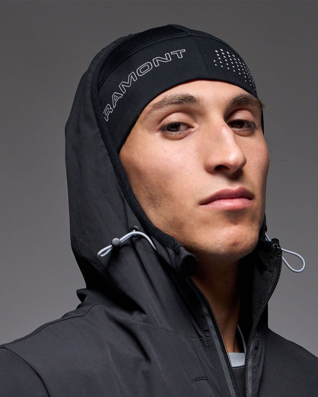 Bonnet Serramont BT100 - Noir